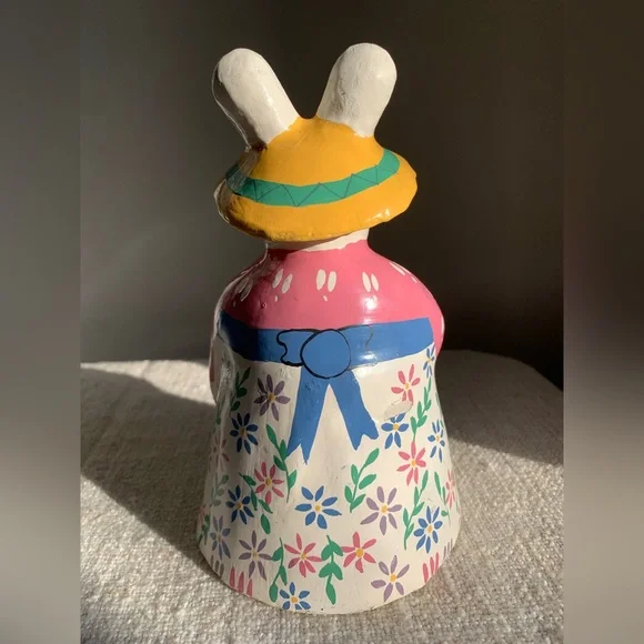 Vintage hand painted paper maché bunny - Picture 2 of 6